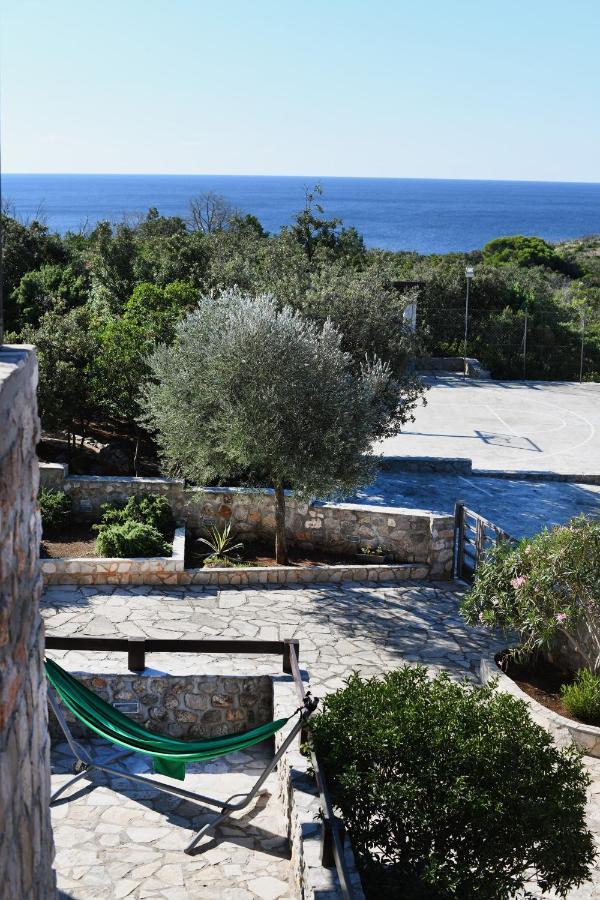 Villa Ariel Lustica Exterior photo
